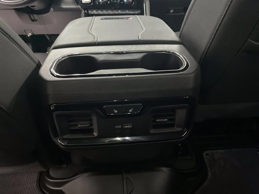 Used 2026 White GMC AT4 image 18