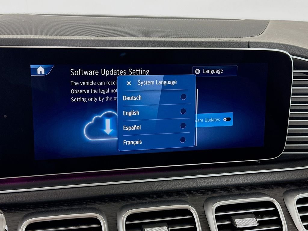 New 2026 MANUFAKTUR Moonlight White Metallic Mercedes-Benz GLS 580 image 14