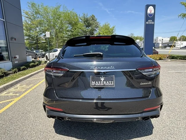 Used 2022 Nero Ribelle Metallic Maserati Modena ~ RARE Fuoriserie Zegna Pelletessuta !!!!! image 6