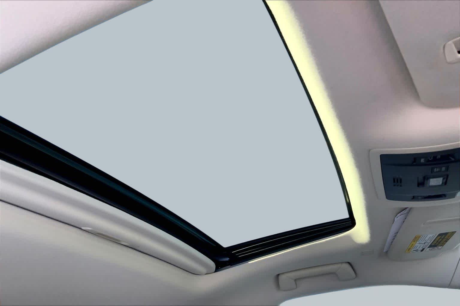 Used 2020 Eminent White Pearl Lexus  image 14
