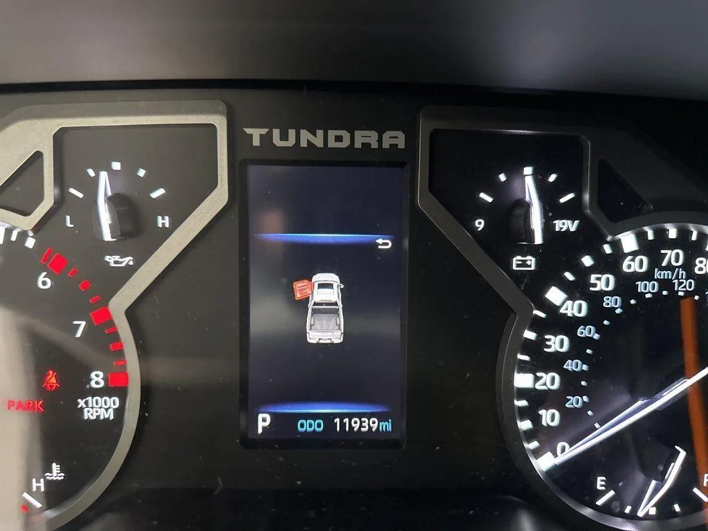 Used 2025 Ice Toyota SR5 image 17