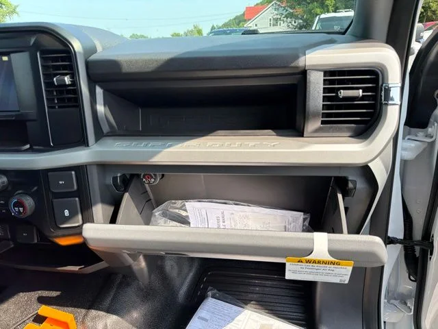 New 2026 Oxford White Ford F-550® XL image 32