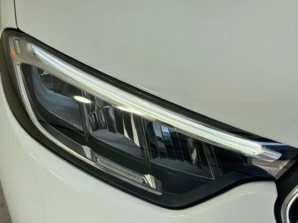 Used 2024 Polar White Mercedes-Benz GLC 300 image 39