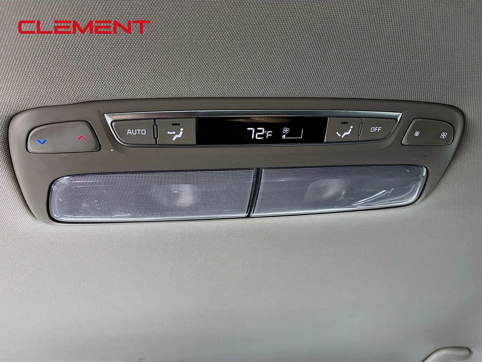 2024 Kia Telluride S - Photo 34