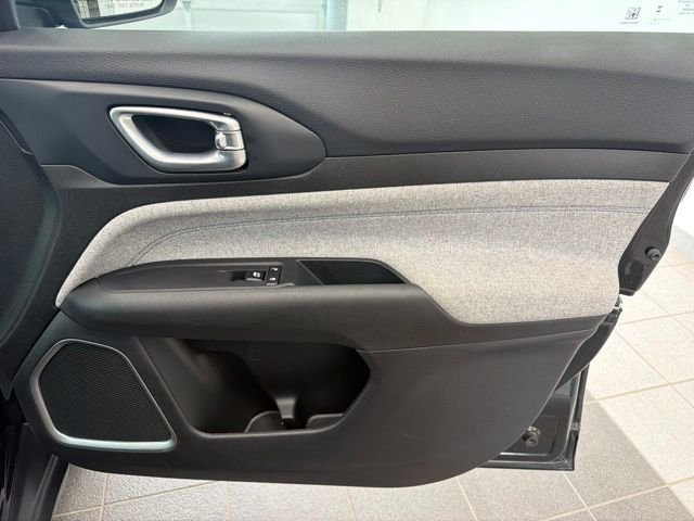 Used 2024 Black Jeep Latitude image 11