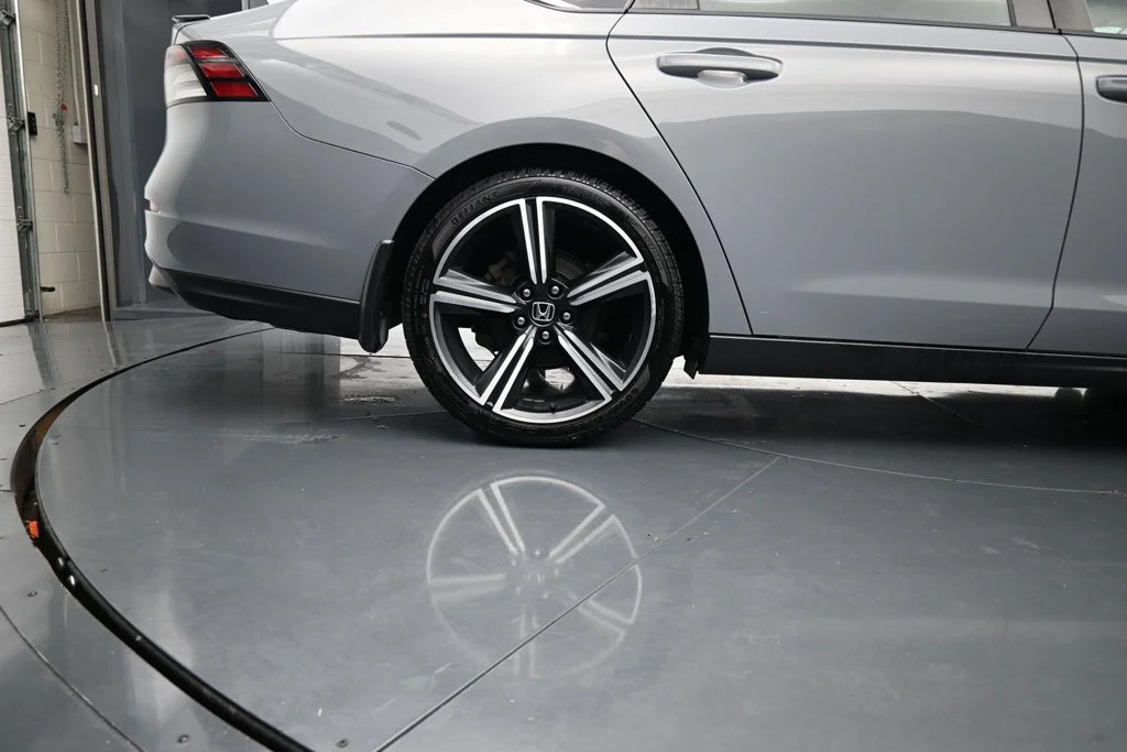 Used 2023  Honda Sport image 9