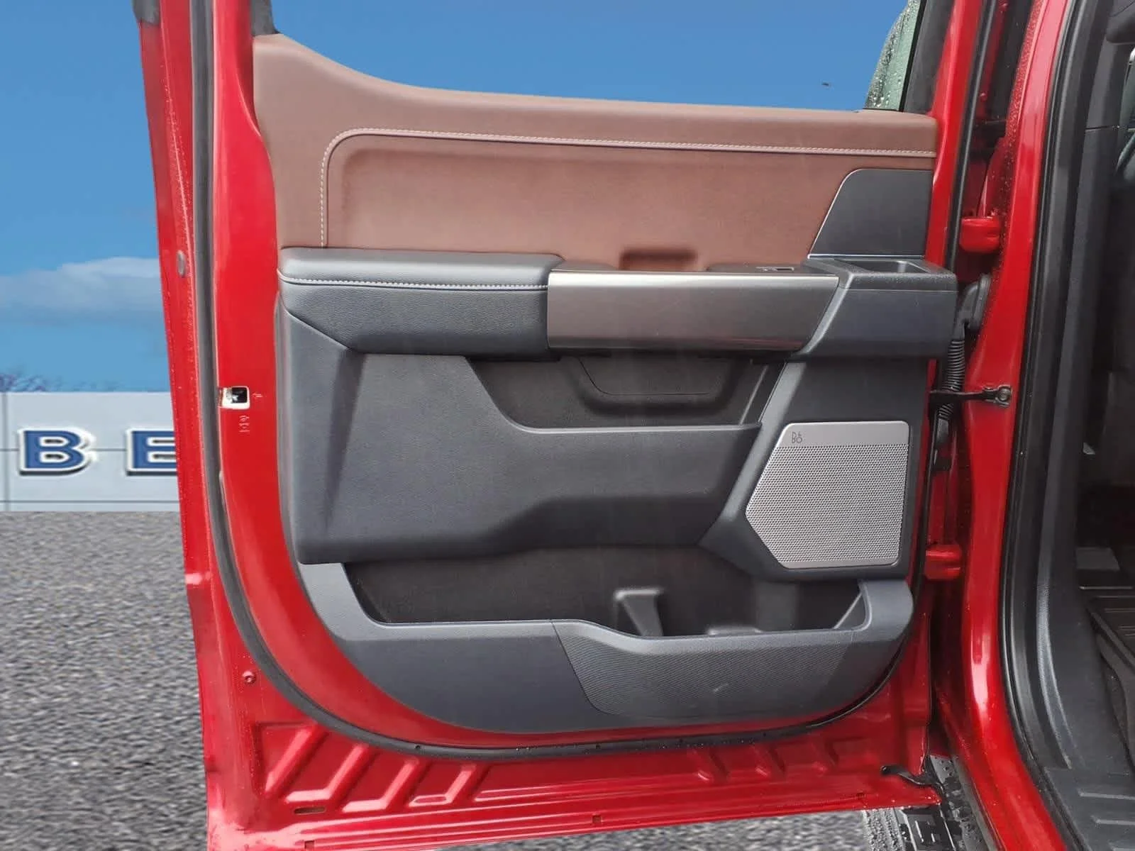 Used 2023 Rapid Red Metallic Tinted Clearcoat Ford LARIAT image 28