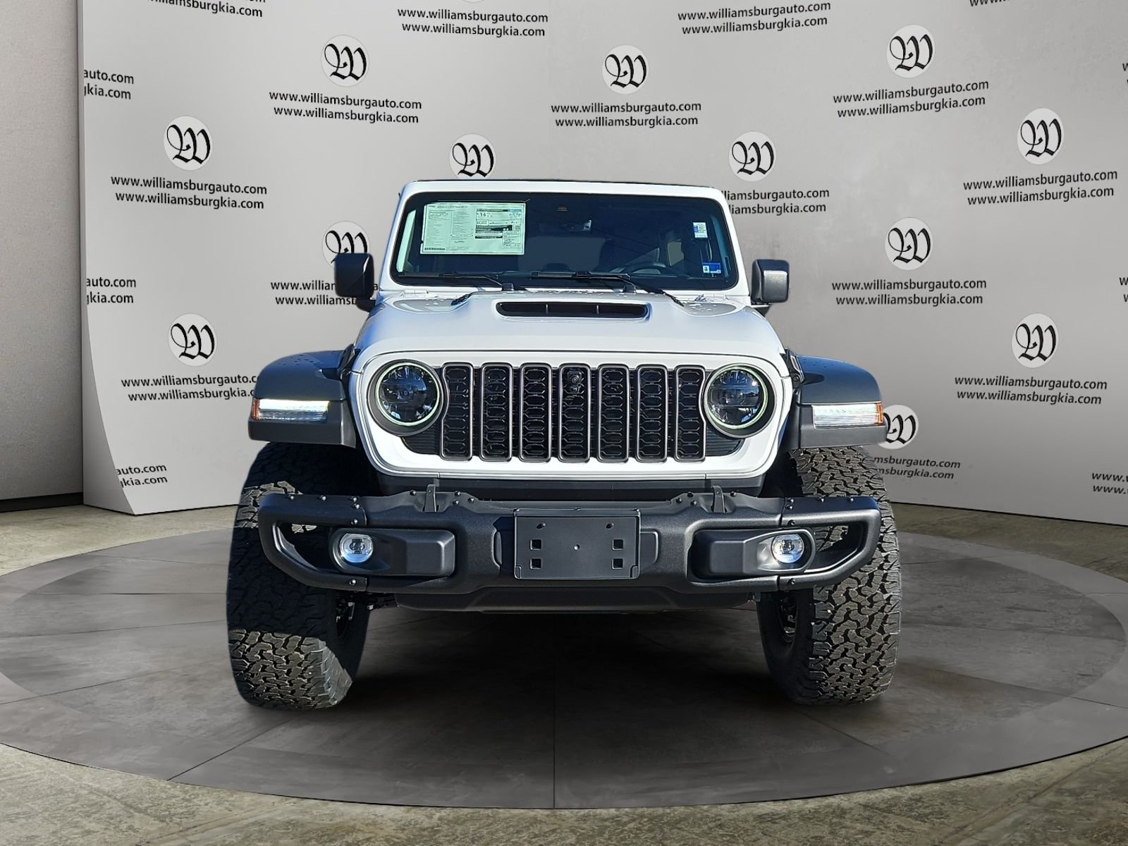 New 2026 Bright White Clear-Coat Exterior Paint Jeep Moab 392 image 8