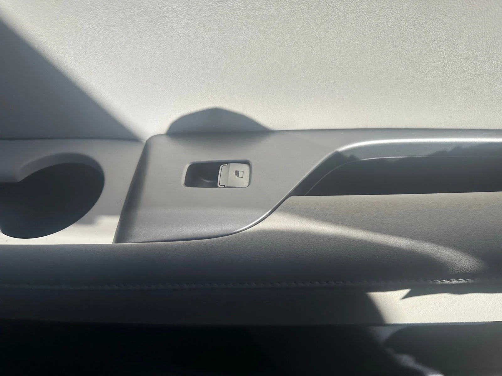 Used 2023 White Hyundai Limited image 37