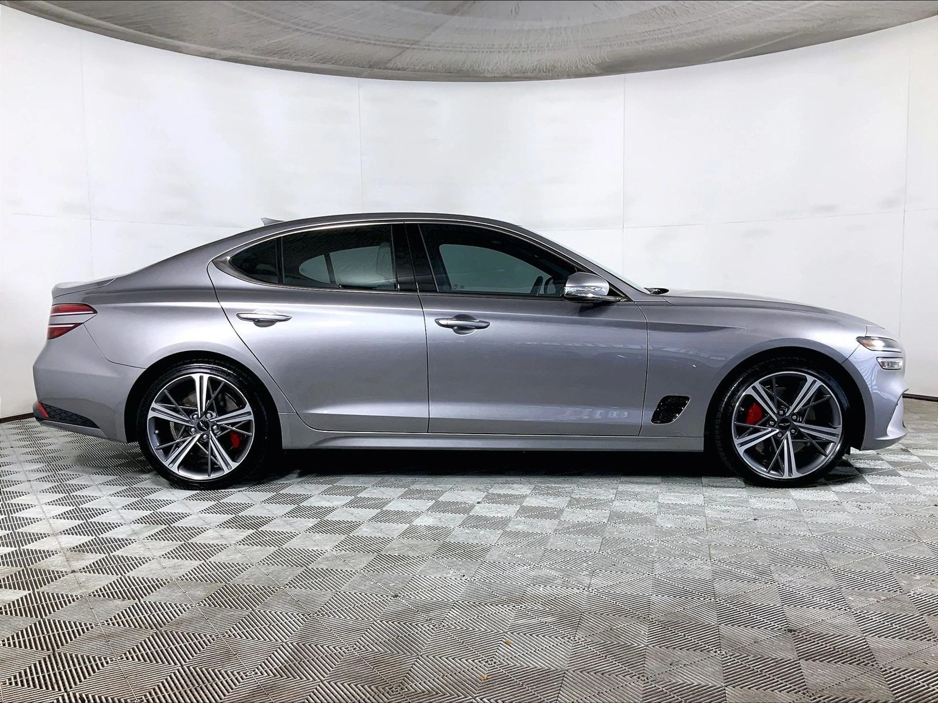 2024 GENESIS G70 Sport Advanced - Photo 8