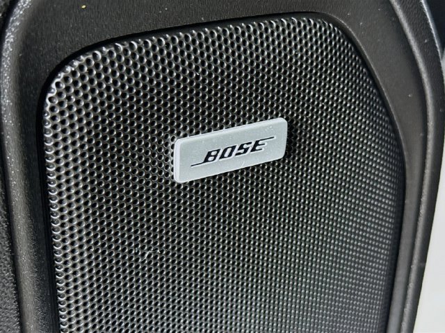 Used 2022 Iridescent Pearl Tricoat Chevrolet RST image 19
