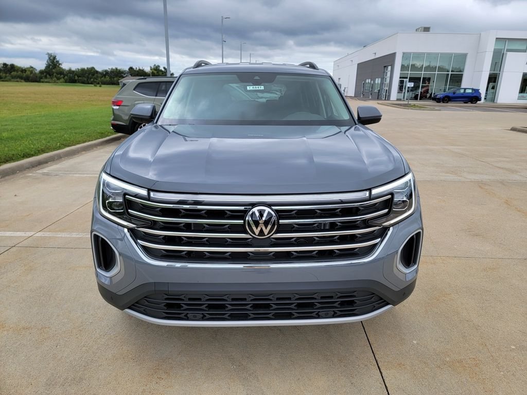 2026 Volkswagen Atlas SE w/Tech - Photo 10