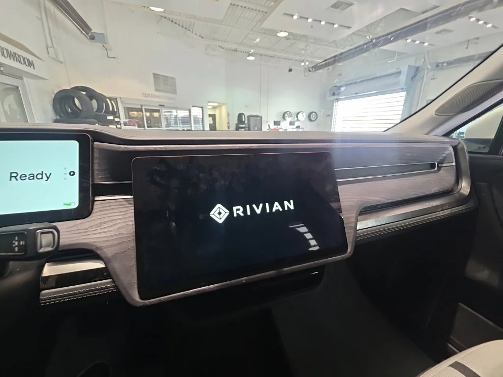 Used 2025 Glacier White Rivian Adventure Dual Motor Max Pack image 28