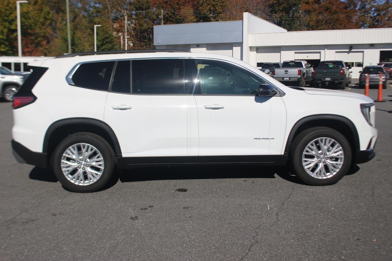 2025 GMC Acadia Elevation - Photo 8