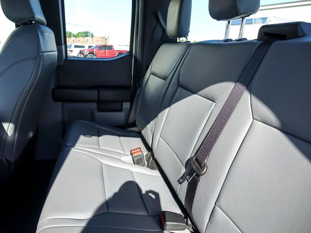 New 2026 Oxford White Ford XL image 14