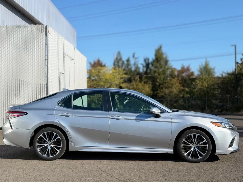 Used 2019 Celestial Silver Metallic Toyota SE image 6