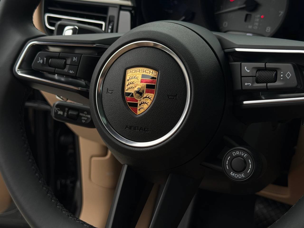 2026 Porsche Macan S - Photo 24