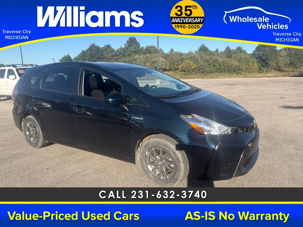 Used 2017 Aqua Toyota Three image 8