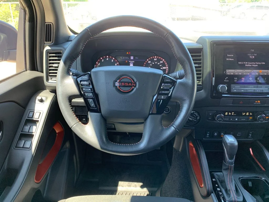 Used 2023  Nissan PRO-4X image 17