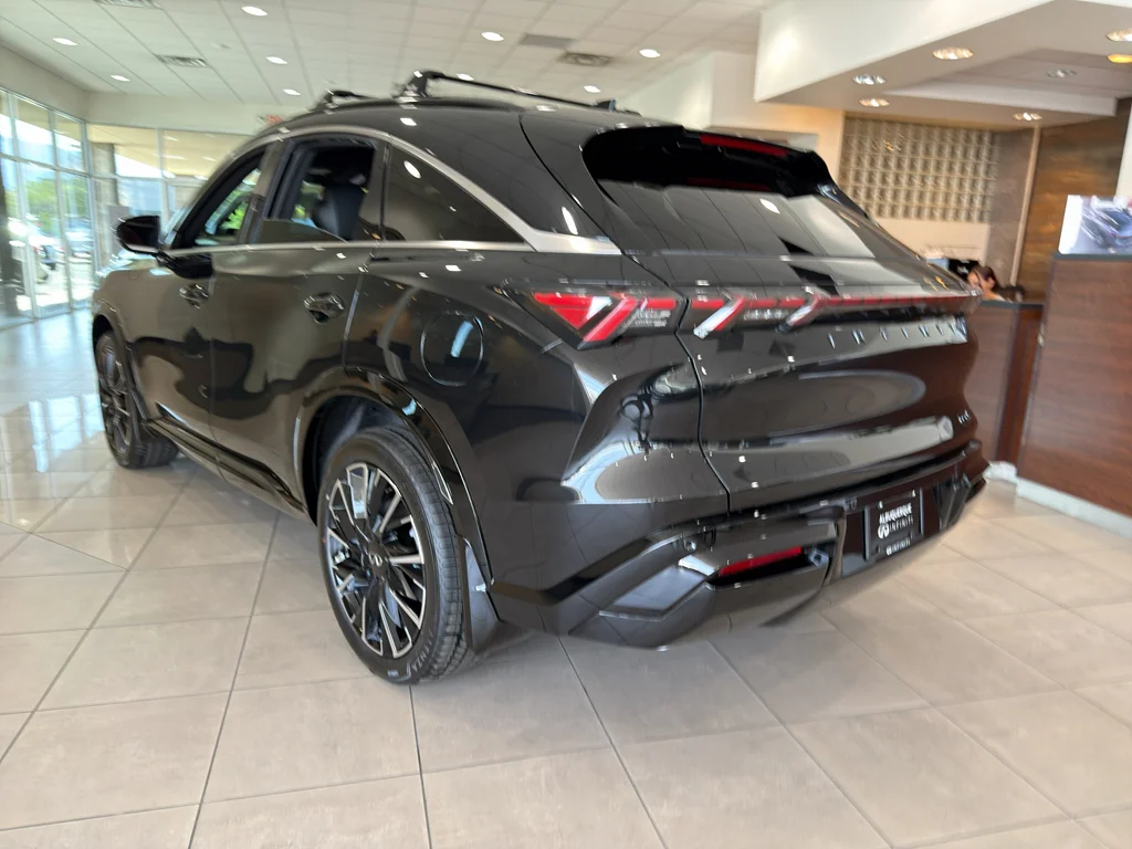 New 2027 MINERAL BLACK INFINITI Autograph AWD image 7