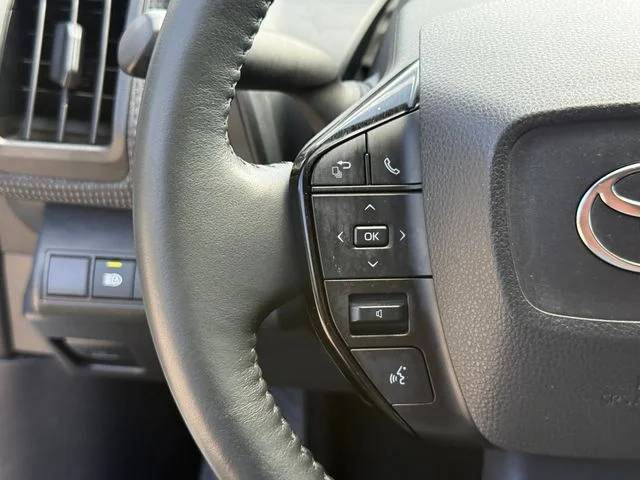 Certified Used 2024 WIND CHILL PEARL Toyota XLE image 18