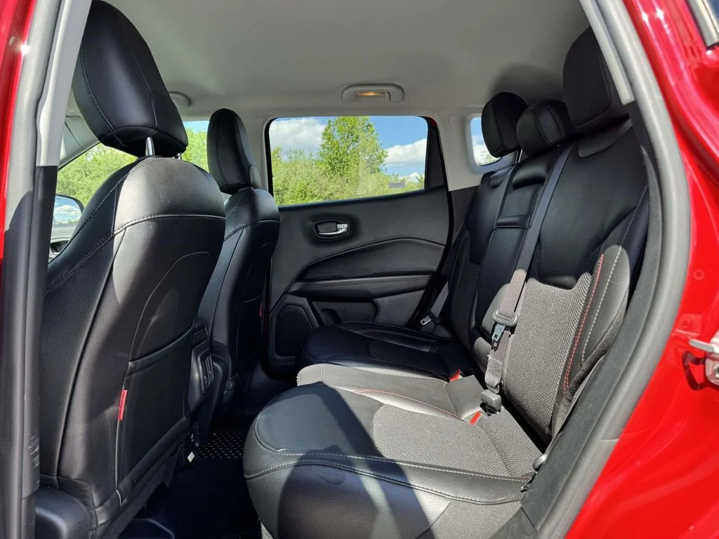 Used 2019 Red Jeep Trailhawk image 14