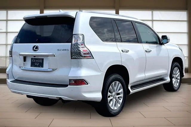 Used 2023 White Lexus 460 image 2