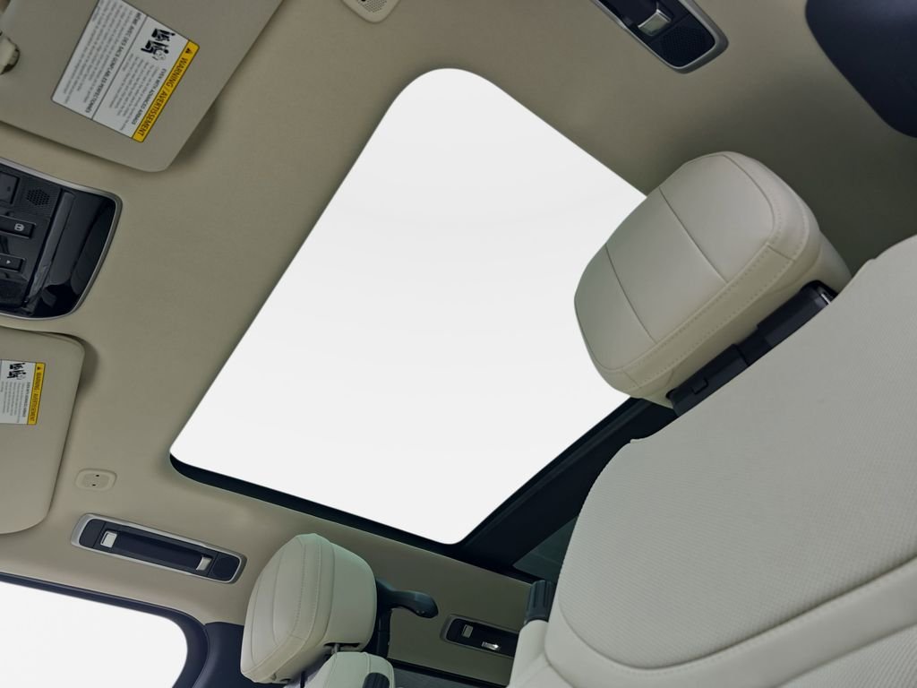 New 2026 Santorini Black Land Rover SE LWB image 32