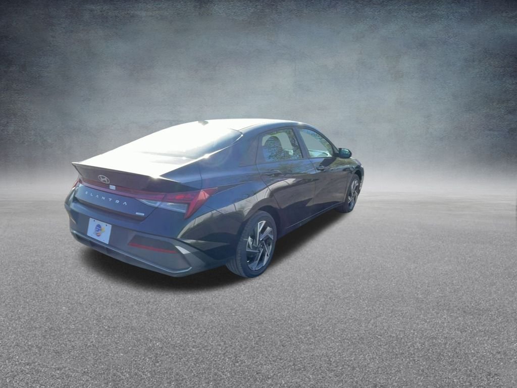 2025 Hyundai Elantra Blue - Photo 22