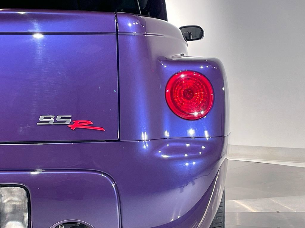 2004 Chevrolet SSR LS - Photo 39