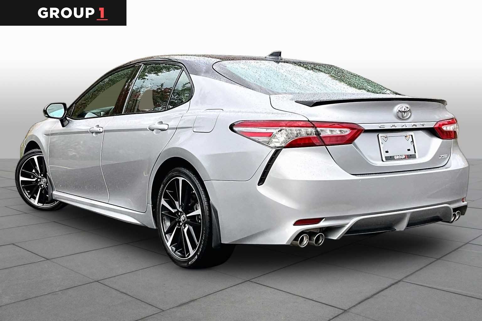 Used 2019 Celestial Silver/Midnight Black Metallic Toyota XSE V6 image 12