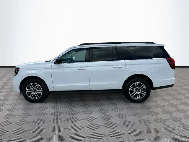 New 2026 Oxford White Ford Active image 3