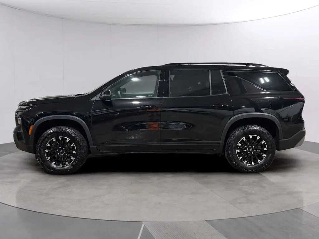 Used 2024 Mosaic Black Metallic Chevrolet Z71 image 6