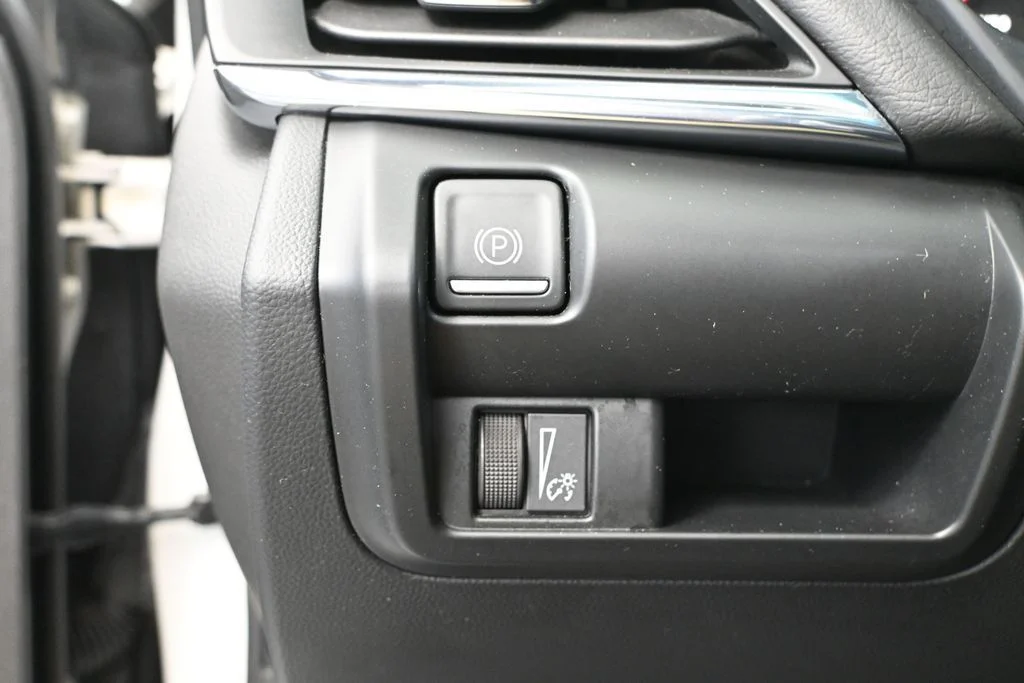 Certified Used 2023 White Cadillac V-Series image 25