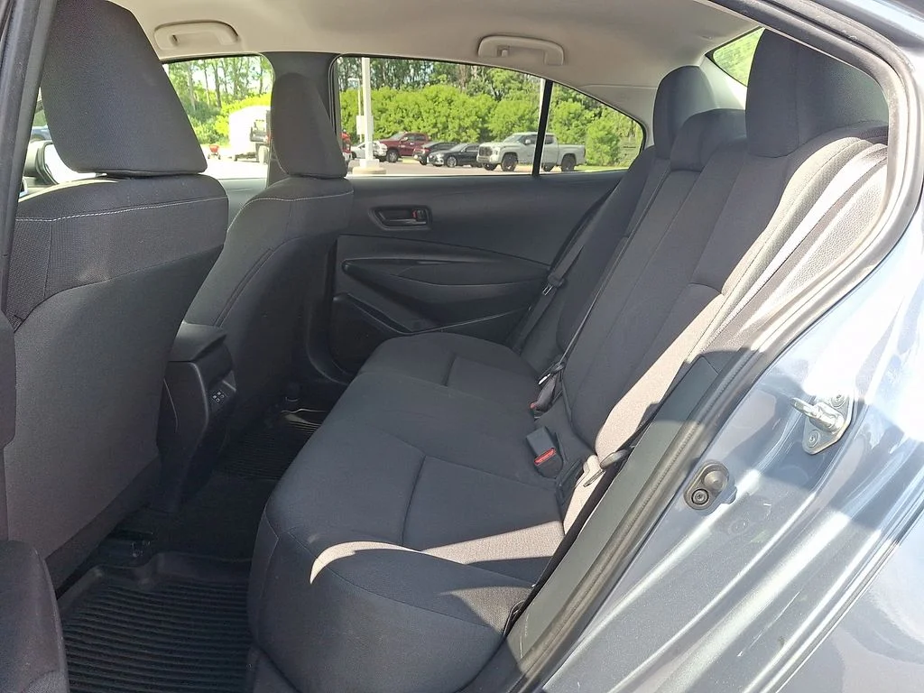 Used 2023  Toyota LE image 10