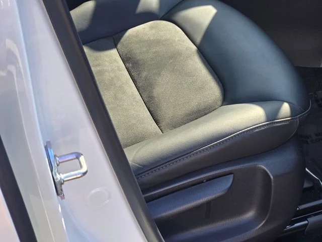 Used 2023 White Mazda 2.5 S Select Package image 6
