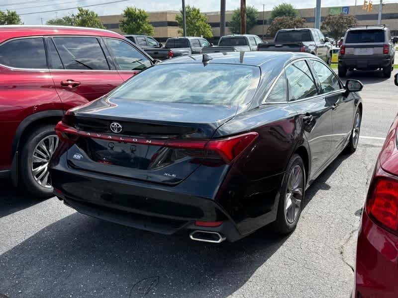 Used 2019 Midnight Black Metallic Toyota XLE image 4