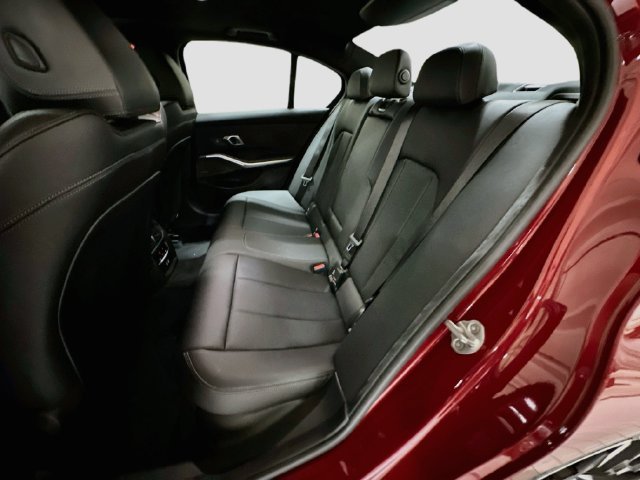Used 2025 Red BMW M340i image 25