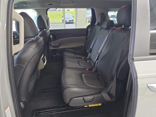Certified Used 2025 White Kia EX image 10