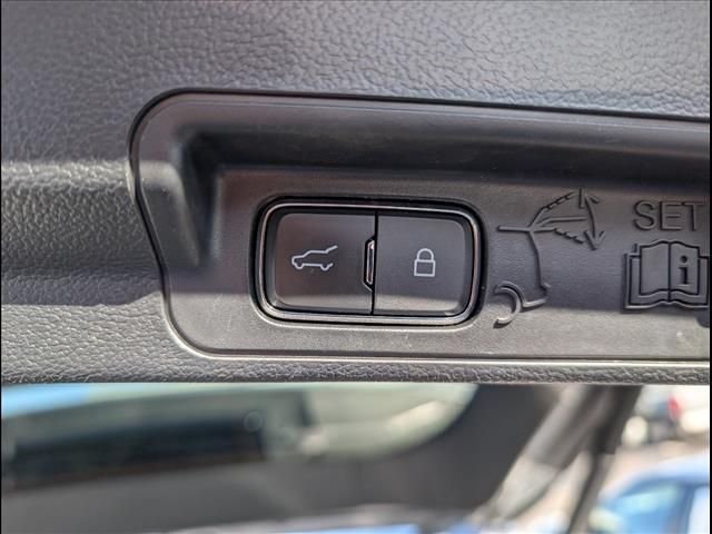 2023 Ford Explorer ST-LINE - Photo 20
