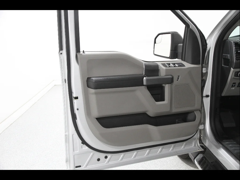 Used 2018 Ingot Silver Ford XLT image 5
