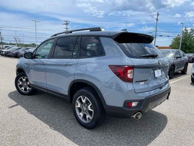Used 2023 Gray Pearl Honda TrailSport image 5
