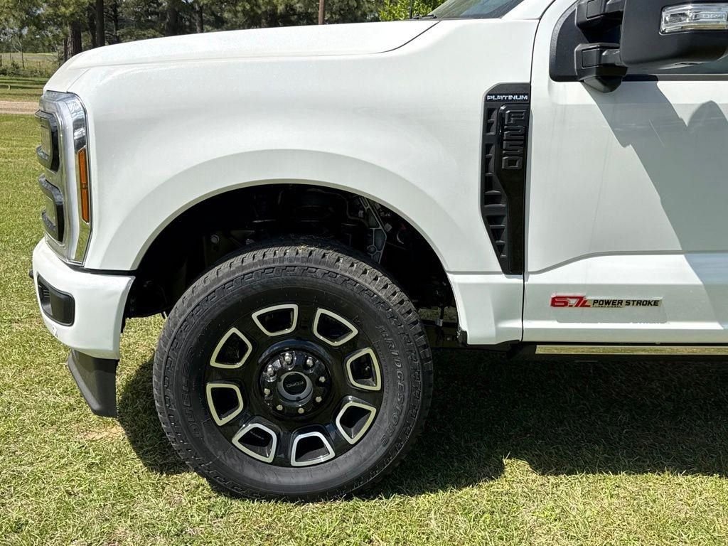 New 2026 Star White Metallic Tri-Coat Ford F-250® Platinum® image 59