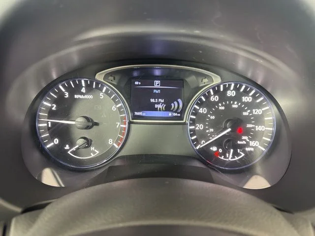 Used 2017 Scarlet Ember Nissan 2.5 SR image 16