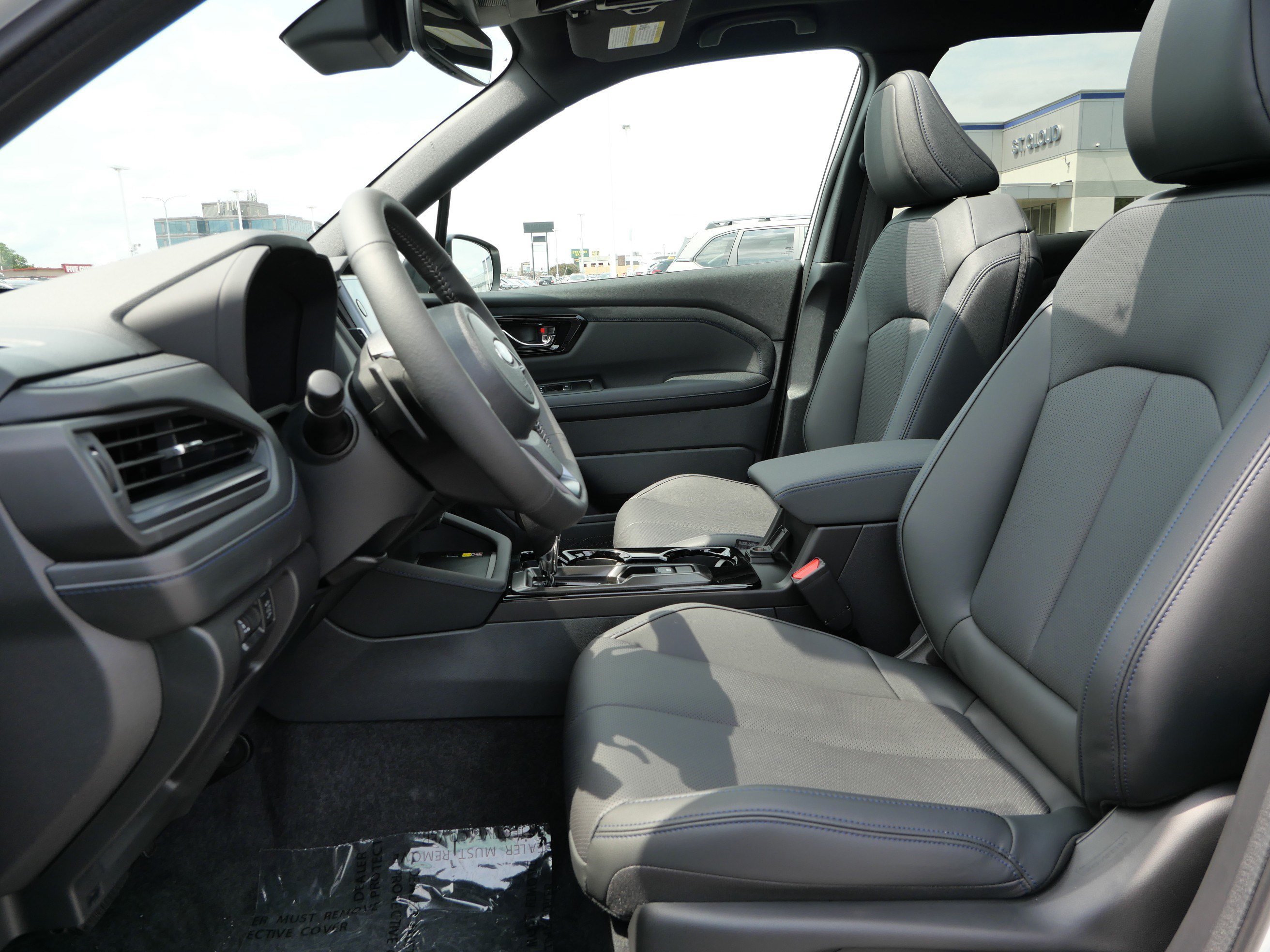 New 2026 CRYSTAL WHITE PEARL Subaru Limited image 5