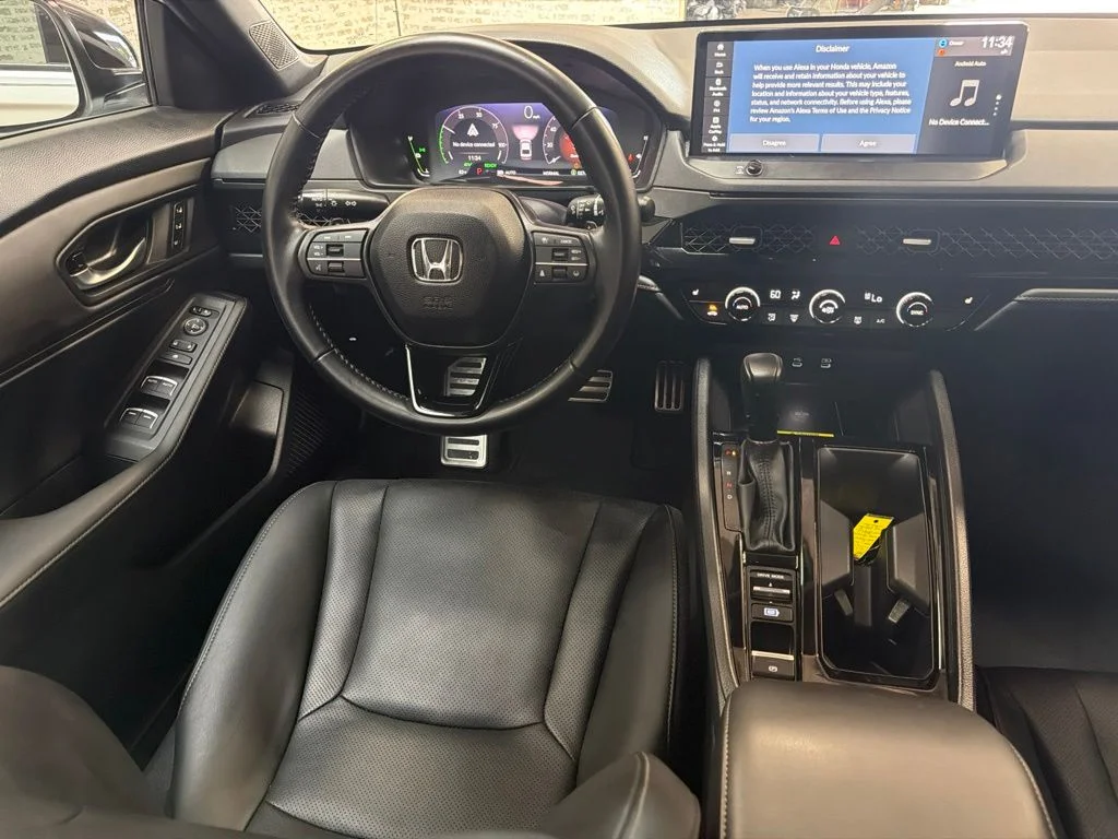 Used 2025 Platinum White Pearl Honda Sport-L image 16