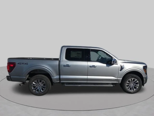 2026 Ford F-150 XLT - Photo 4