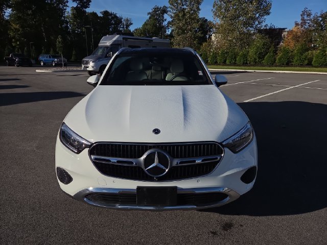 Certified Used 2023 White Mercedes-Benz GLC 300 image 6
