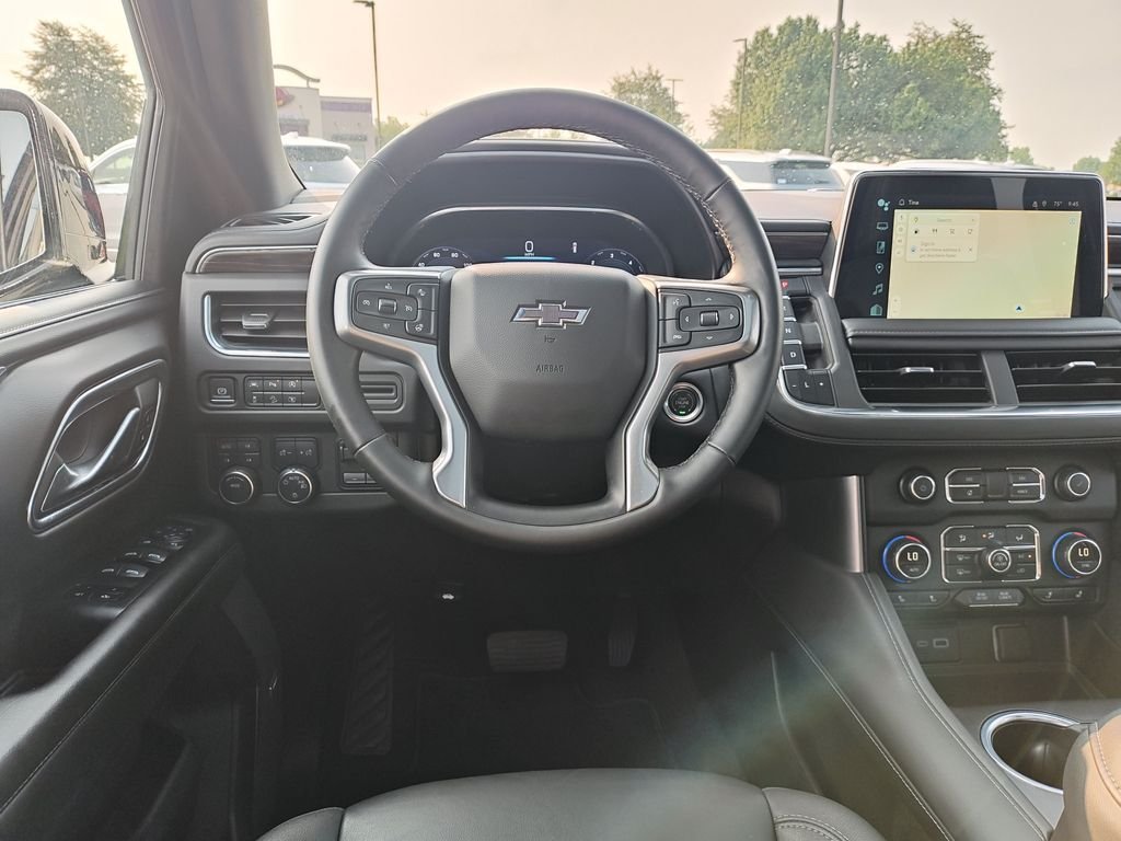 Used 2024 Black Chevrolet Z71 image 16