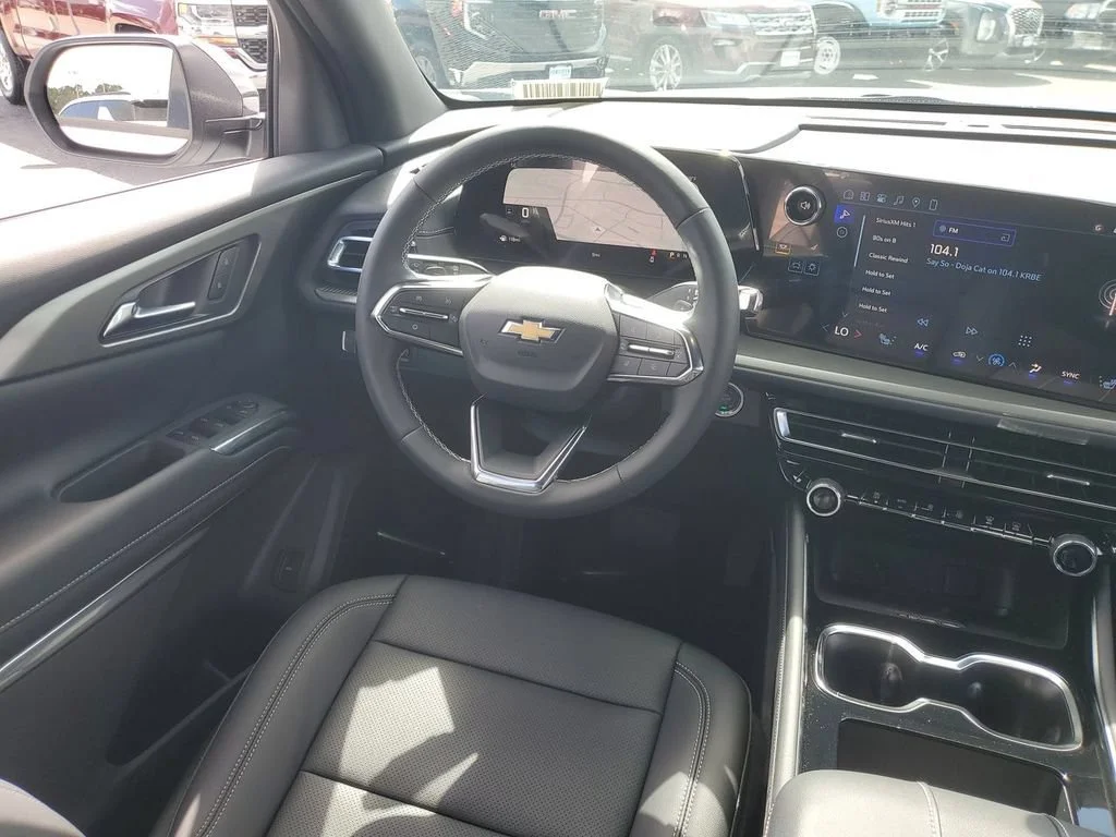 New 2026 Summit White Chevrolet LT image 15